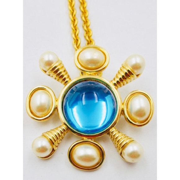 KJL Faux Pearl Interchang Lucite Brooch Necklace - Picture 2 of 5